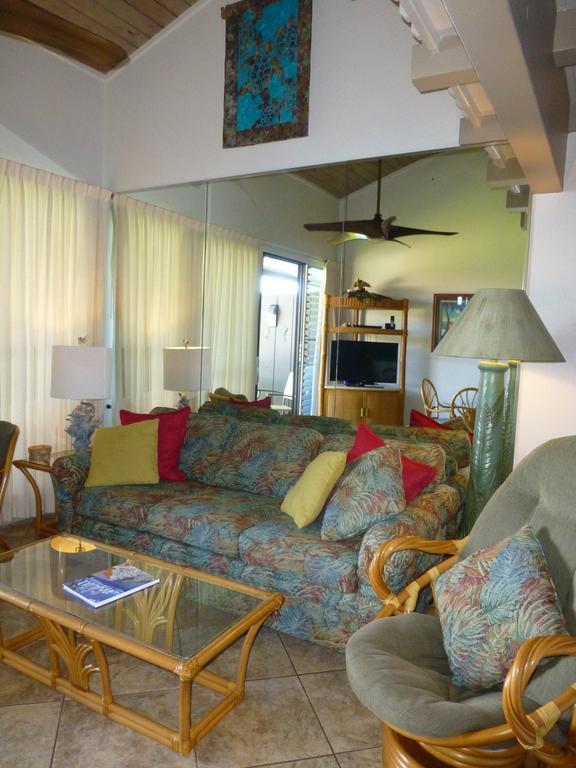Mahina Surf 220 By Redawning Aparthotel Lahaina Esterno foto