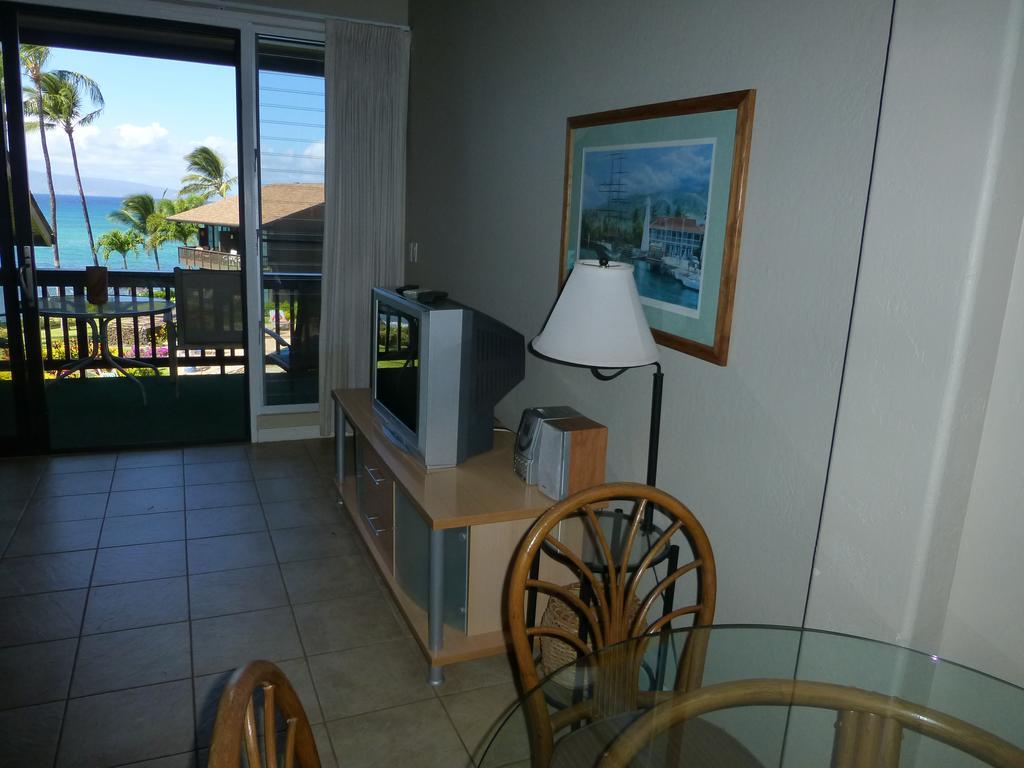 Mahina Surf 220 By Redawning Aparthotel Lahaina Esterno foto
