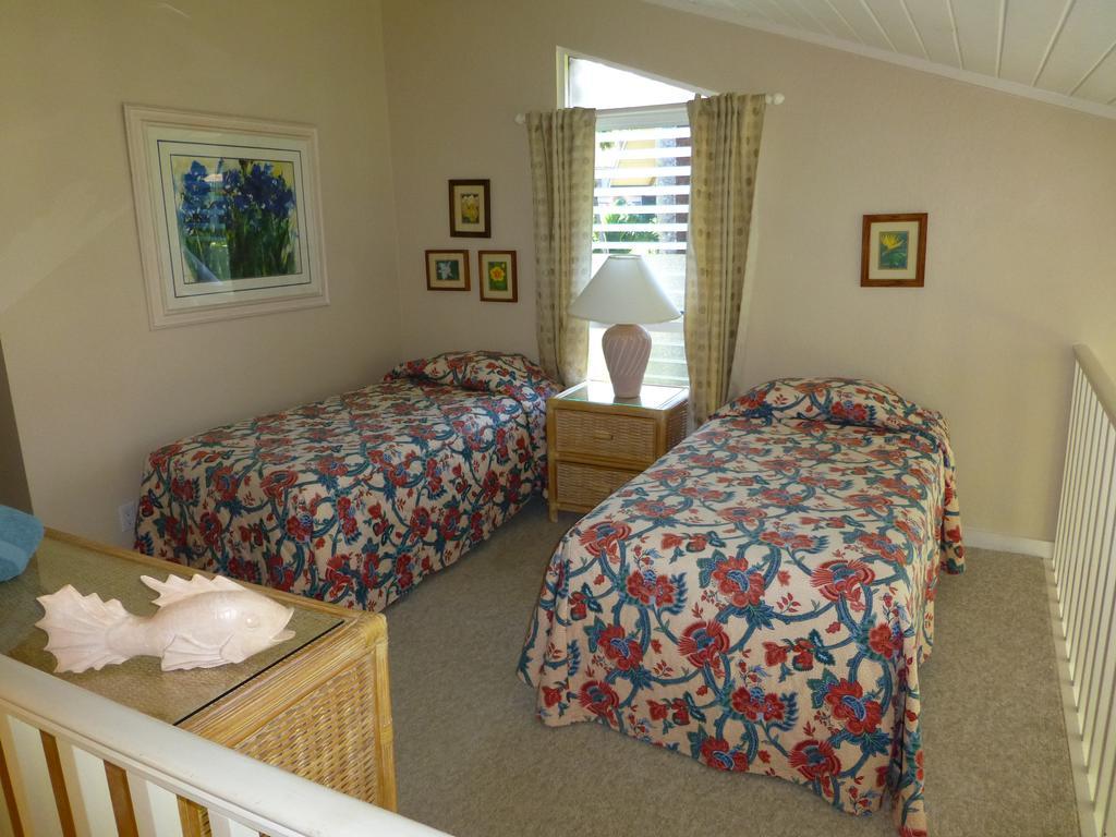 Mahina Surf 220 By Redawning Aparthotel Lahaina Esterno foto